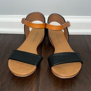 Zigi Soho Black & Brown Strap on Sandals